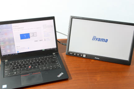モバイルディスプレイはケーブル1本でつなぐと取り回しが楽 【USB Type-Cの映像出力】 1 e383a2e38390e382a4e383abe38387e382a3e382b9e38397e383ace382a4e381afe382b1e383bce38396e383abefbc91e69cace381a7e381a4e381aae38190e381a8
